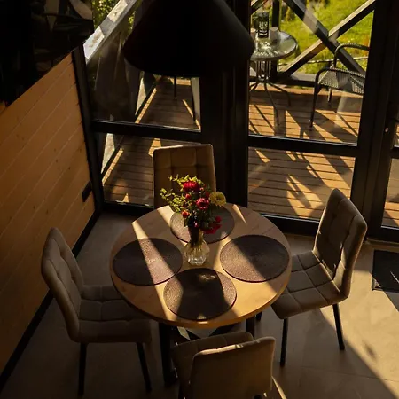 Valley Hills-котедж на схилах гір з чаном-джакузі 아파트 슬랍스크