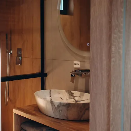 Valley Hills-котедж на схилах гір з чаном-джакузі *