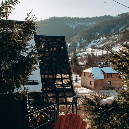 Valley Hills-котедж на схилах гір з чаном-джакузі Slavske