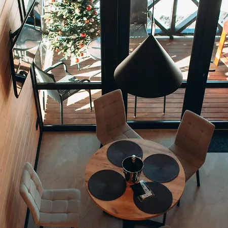 Apartamento Valley Hills-котедж на схилах гір з чаном-джакузі